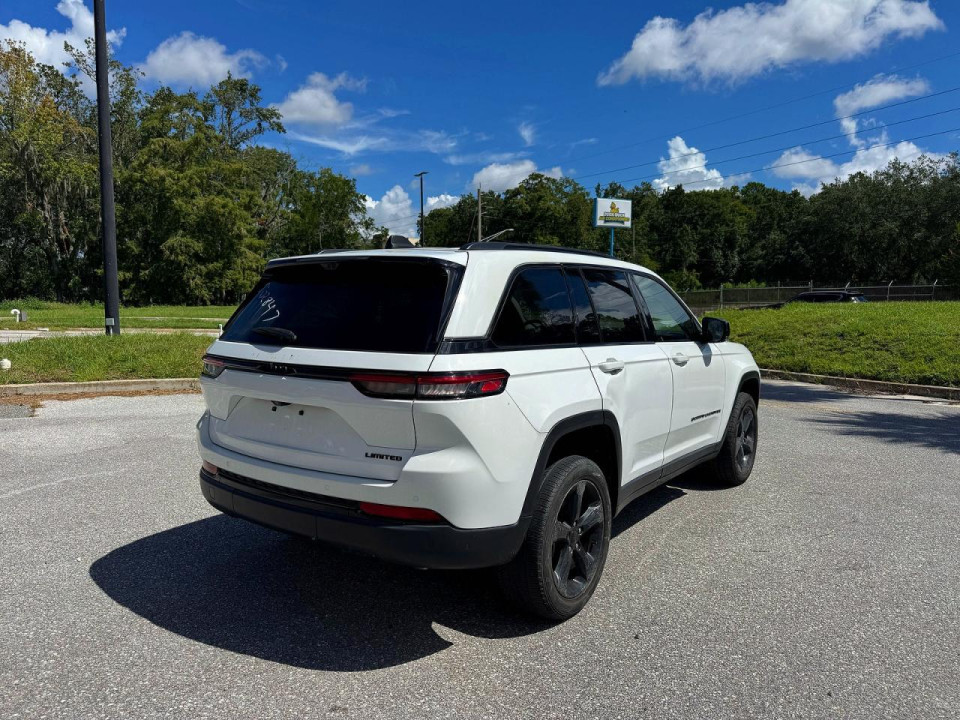 Jeep GRAND CHEROKEE LIMITED 2023 — Copart