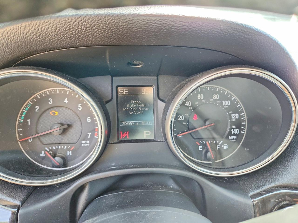 Jeep GRAND CHEROKEE LAREDO 2012 — Copart