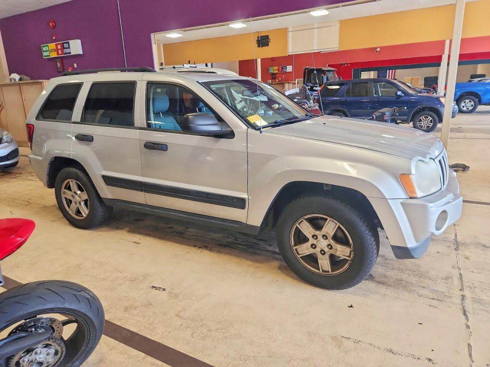 Jeep GRAND CHEROKEE LAREDO 2006 — Copart