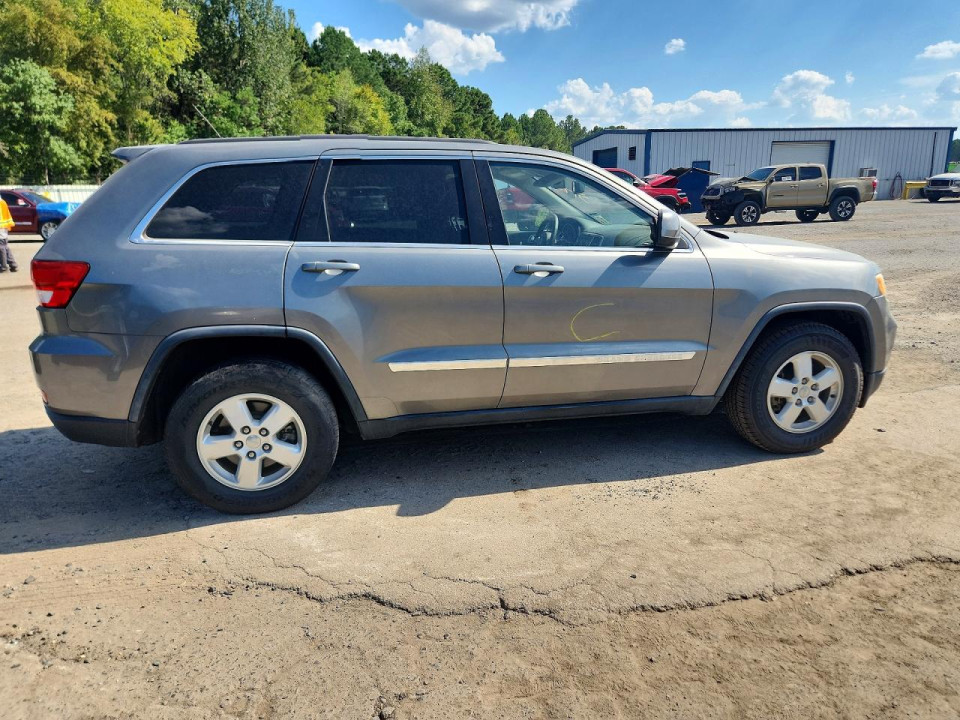 Jeep GRAND CHEROKEE LAREDO 2013 — Copart