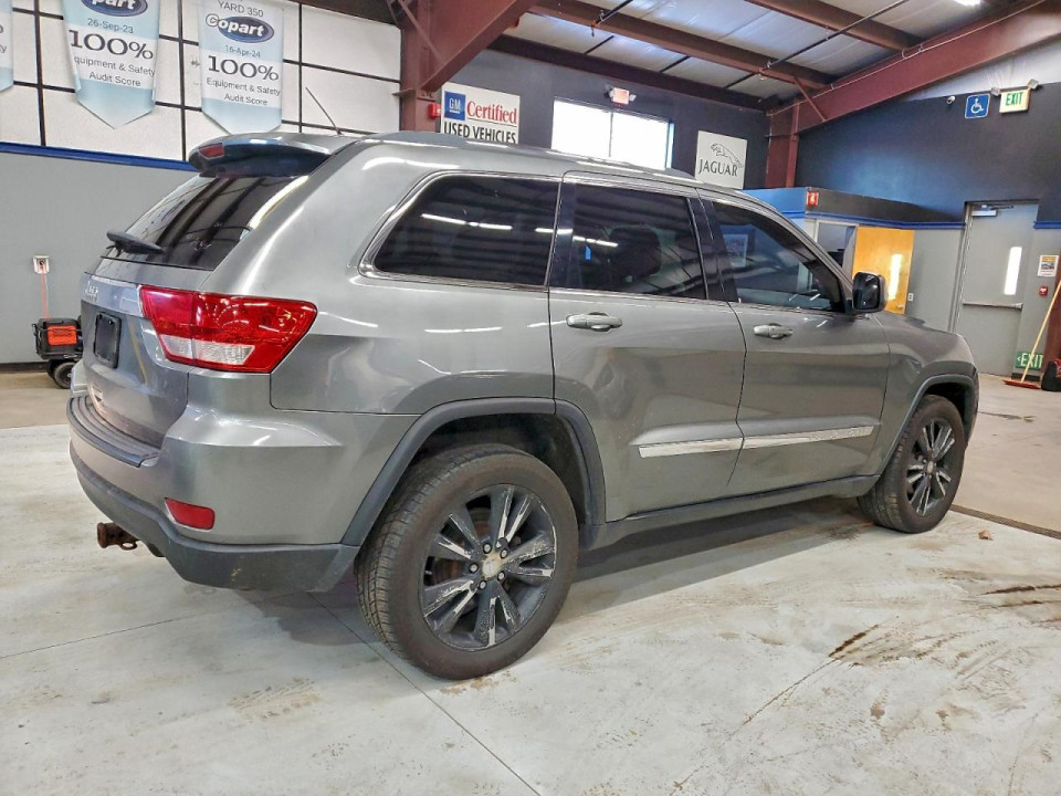 Jeep GRAND CHEROKEE LAREDO 2012 — Copart