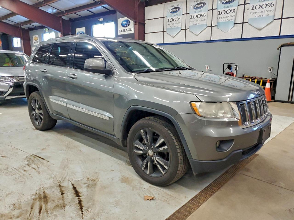 Jeep GRAND CHEROKEE LAREDO 2012 — Copart