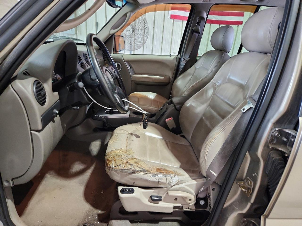 Jeep LIBERTY 2004 — Copart