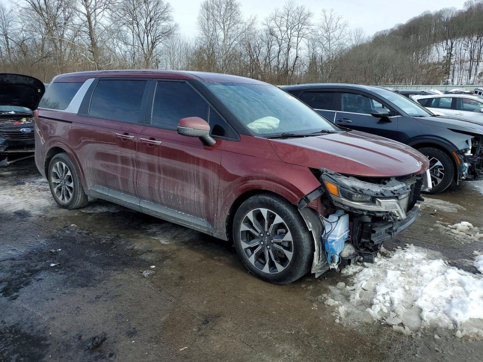 Kia CARNIVAL EX 2024 — Copart