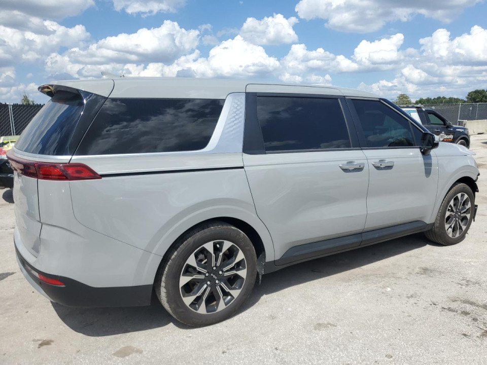 Kia CARNIVAL EX 2024 — Copart
