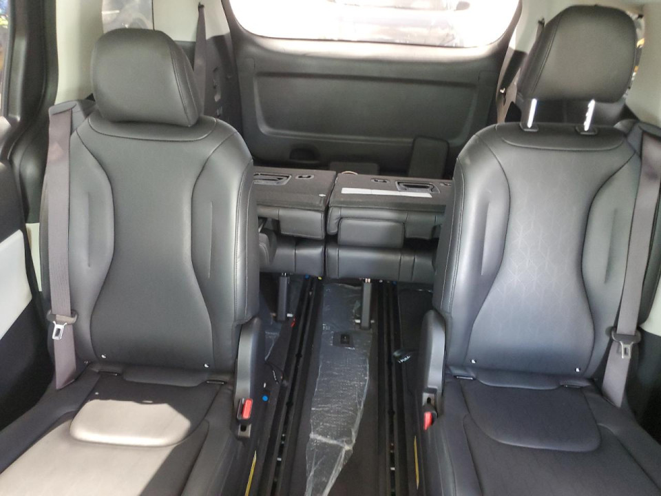 Kia CARNIVAL EX 2024 — Copart