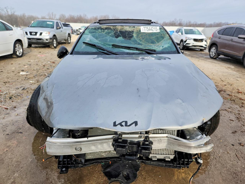 Kia K5 2025 — Copart