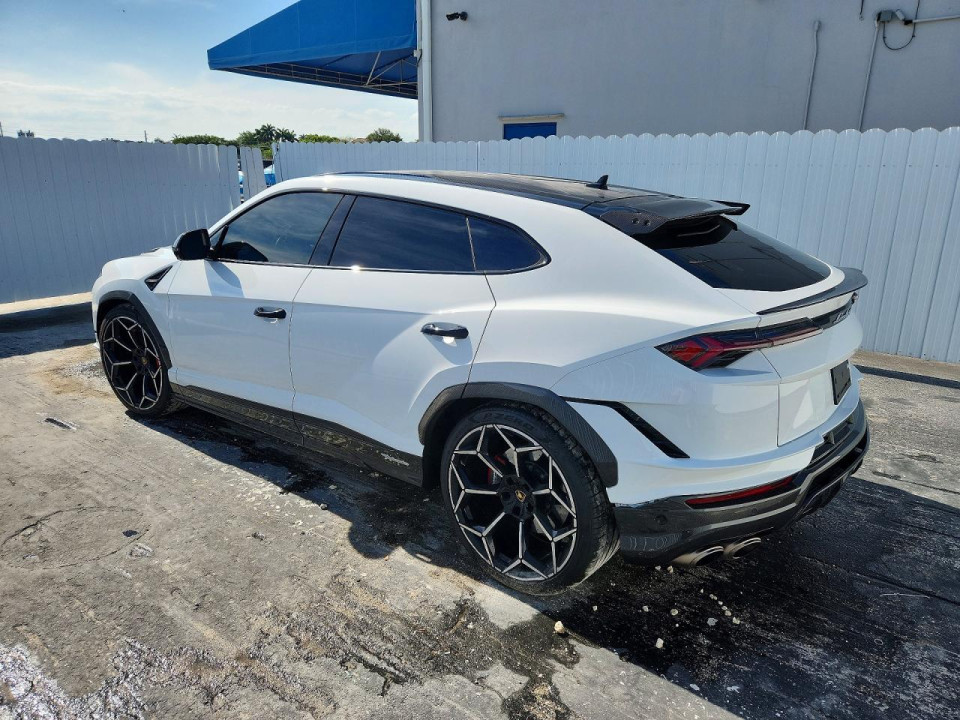 Lamborghini URUS PERFORMANTE 2024 — Copart
