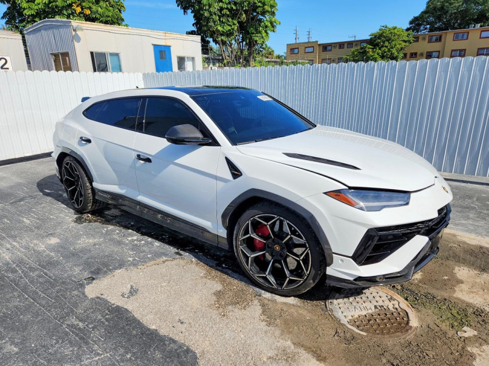 Lamborghini URUS PERFORMANTE 2024 — Copart