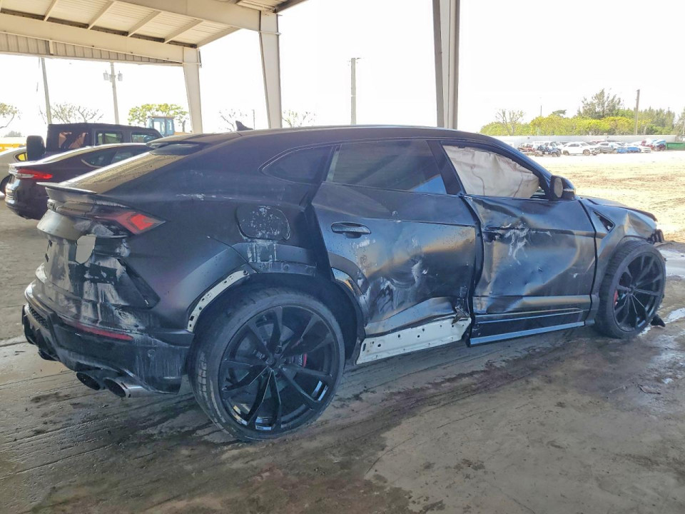 Lamborghini URUS 2019 — Copart