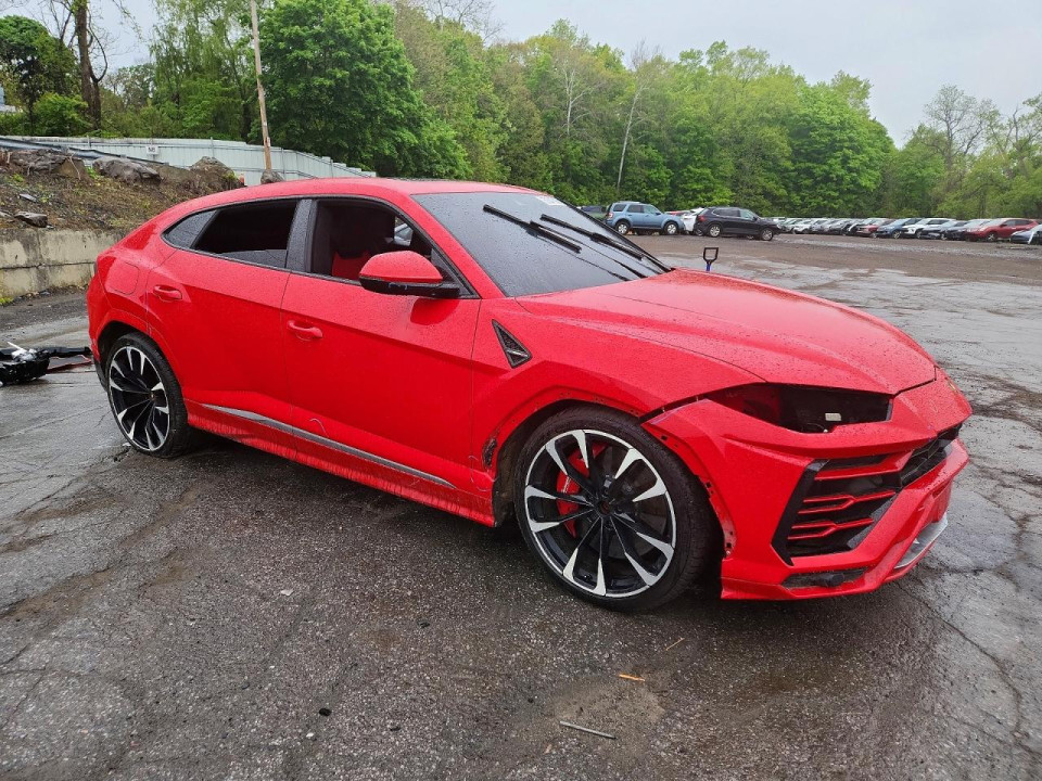 Lamborghini URUS 2022 — Copart