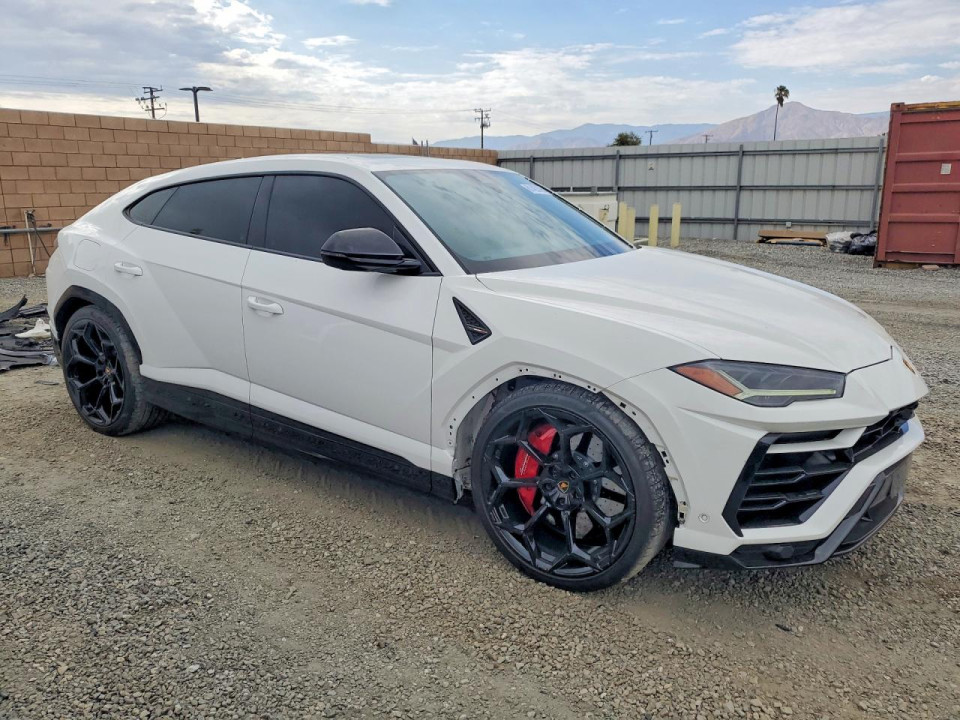 Lamborghini URUS 2022 — Copart