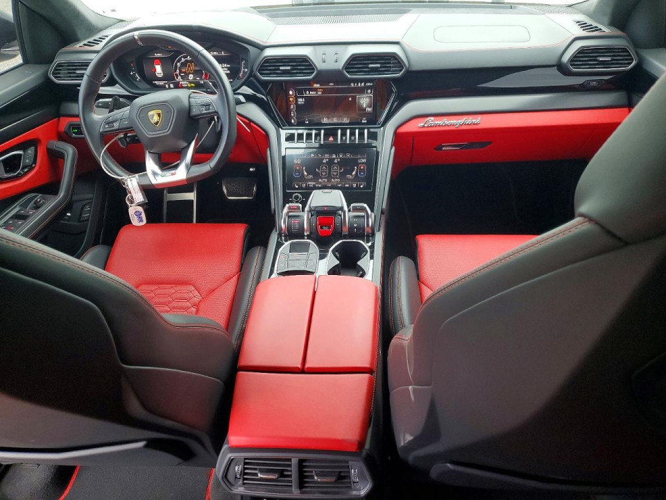 Lamborghini URUS 2022 — Copart