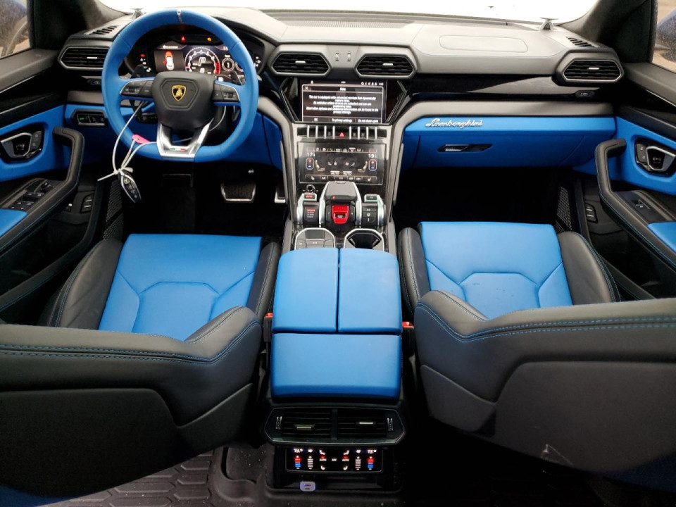 Lamborghini URUS 2022 — Copart