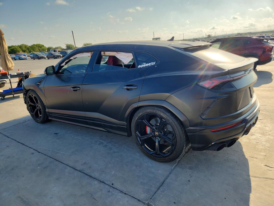 Lamborghini URUS 2021 — Copart