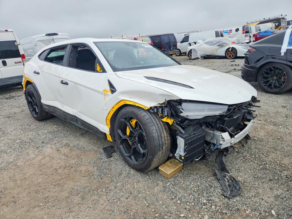 Lamborghini URUS PERFORMANTE 2024 — Copart