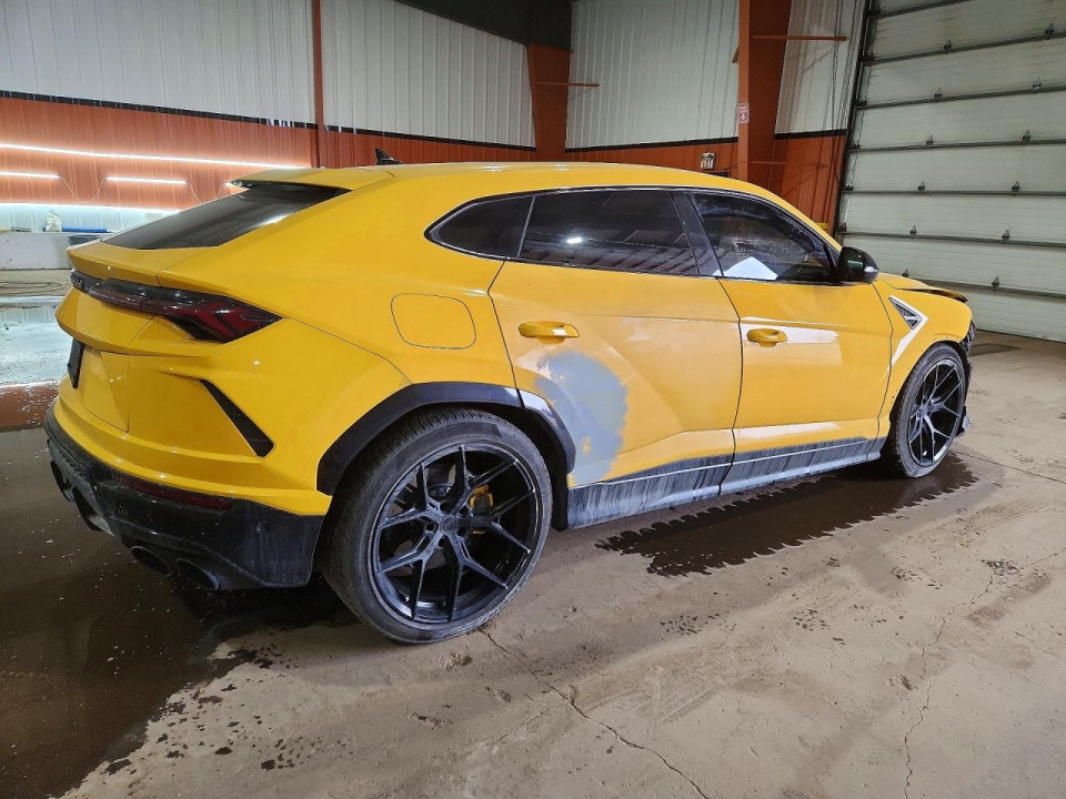 Lamborghini URUS 2022 — Copart