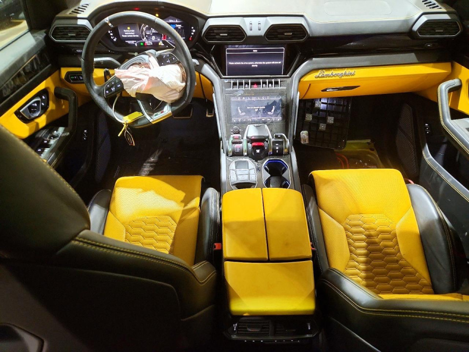 Lamborghini URUS 2022 — Copart