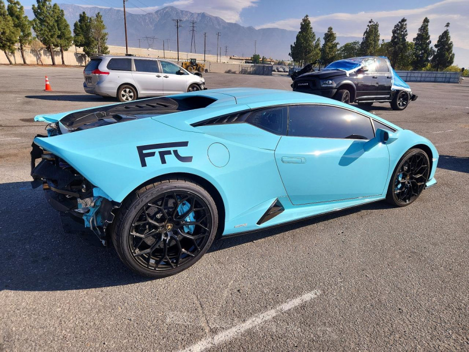 Lamborghini HURACAN TECNICA 2023 — Copart
