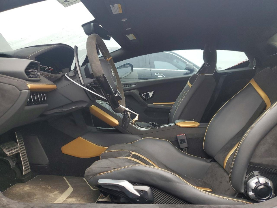 Lamborghini HURACAN TECNICA 2024 — Copart