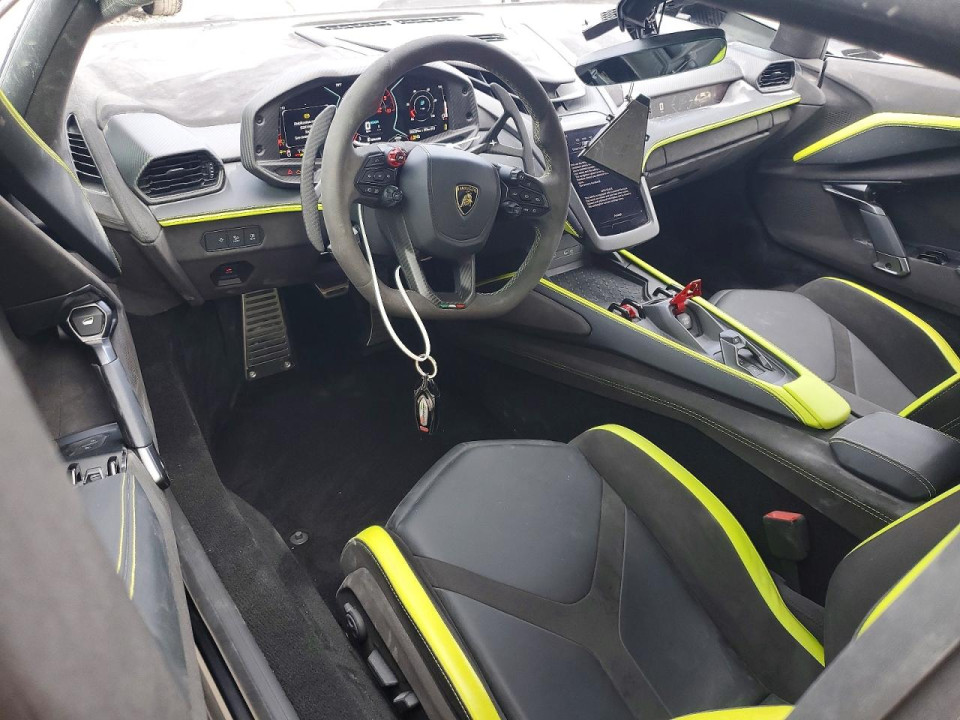 Lamborghini REVUELTO 2024 — Copart