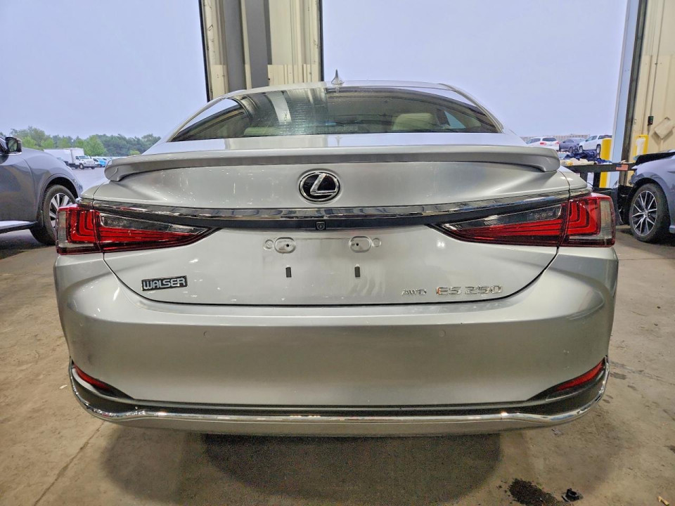 Lexus ES250 2022 — Copart