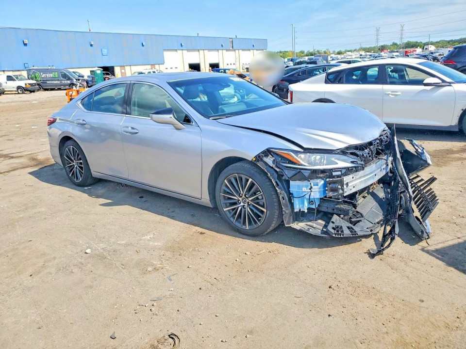 Lexus ES350 2025 — Copart
