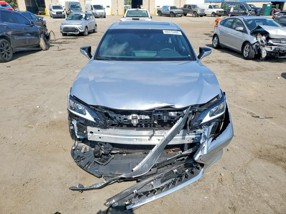 Lexus ES350 2025 — Copart