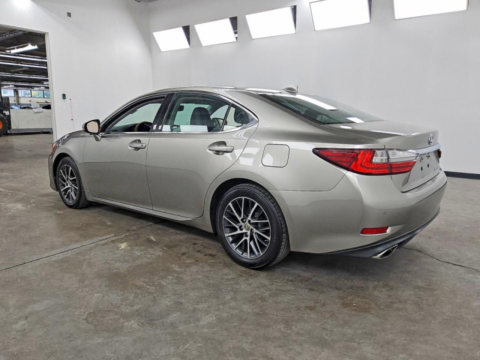 Lexus ES350 2016 — Copart