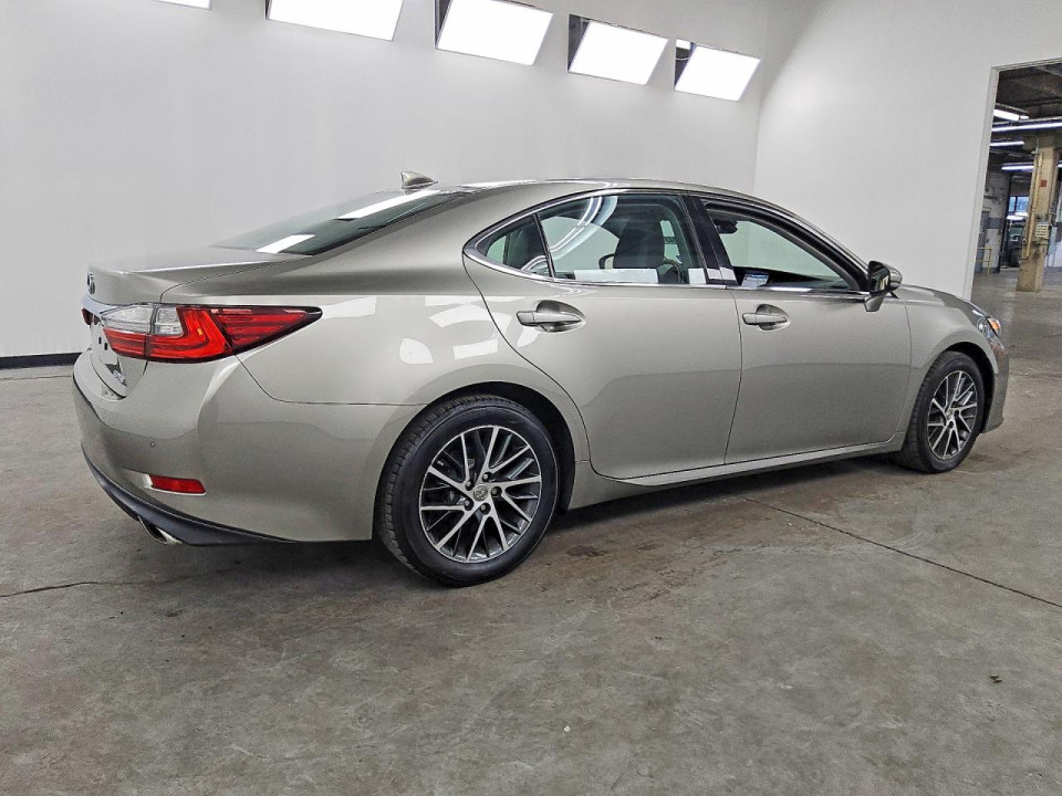 Lexus ES350 2016 — Copart