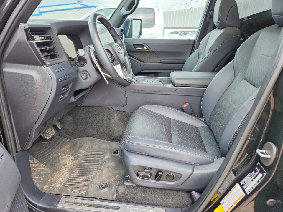 Lexus GX 2025 — Copart