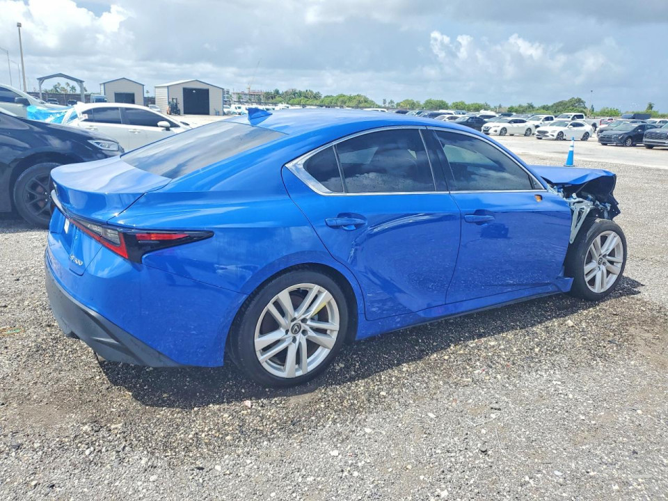 Lexus IS 2024 — Copart