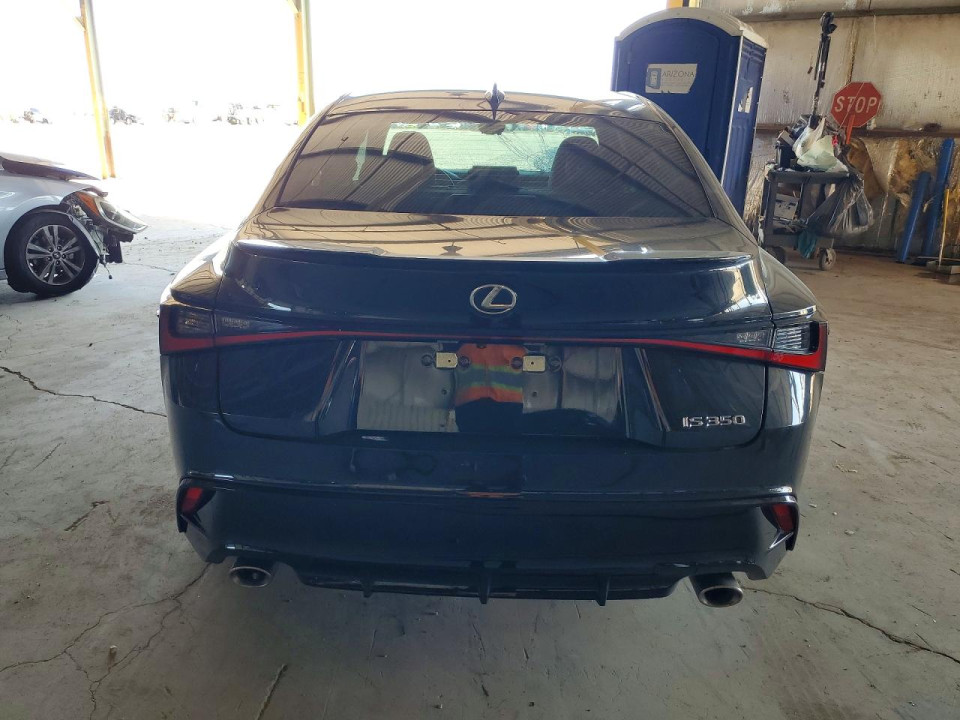 Lexus IS 2025 — Copart