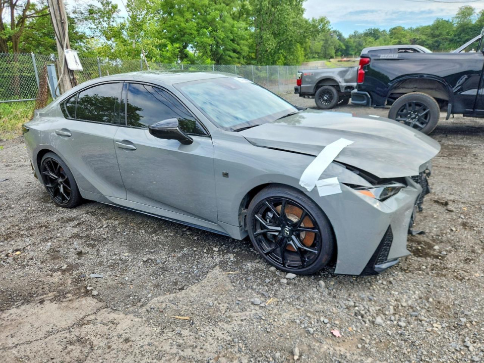 Lexus IS 2025 — Copart