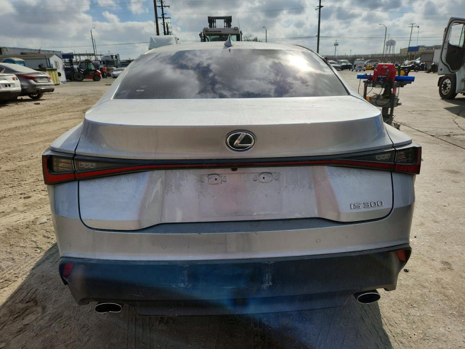Lexus IS 2023 — Copart