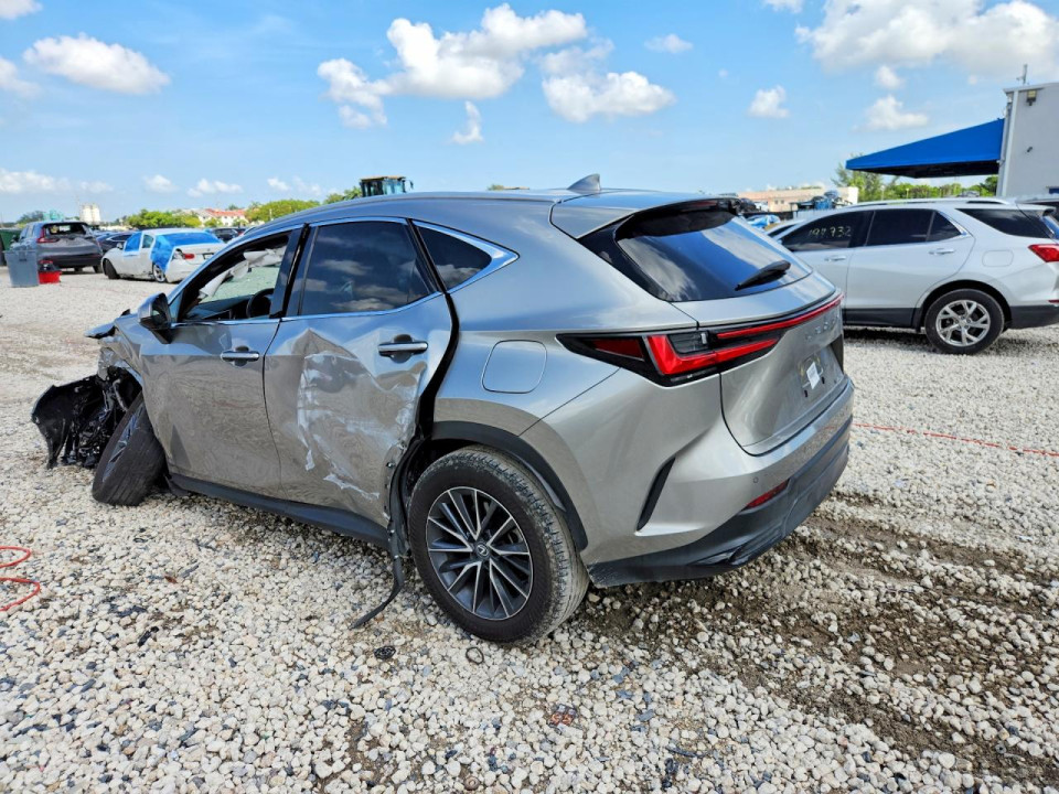 Lexus NX 2025 — Copart