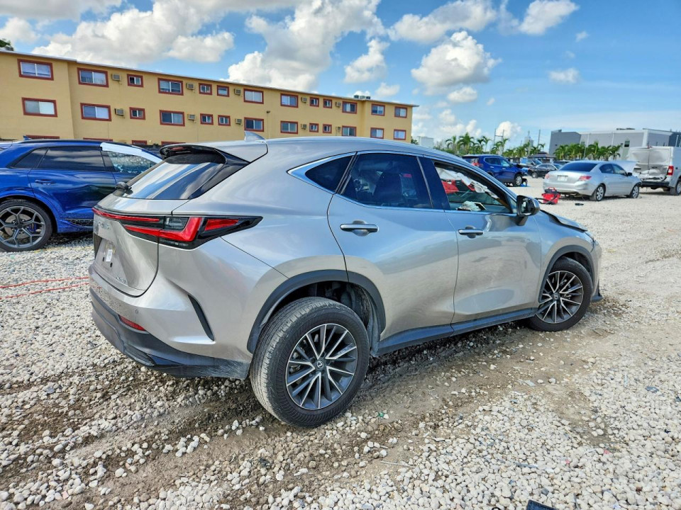 Lexus NX 2025 — Copart