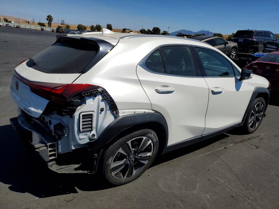 Lexus UX250H 2023 — Copart