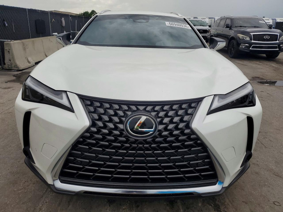 Lexus UX300H 2025 — Copart