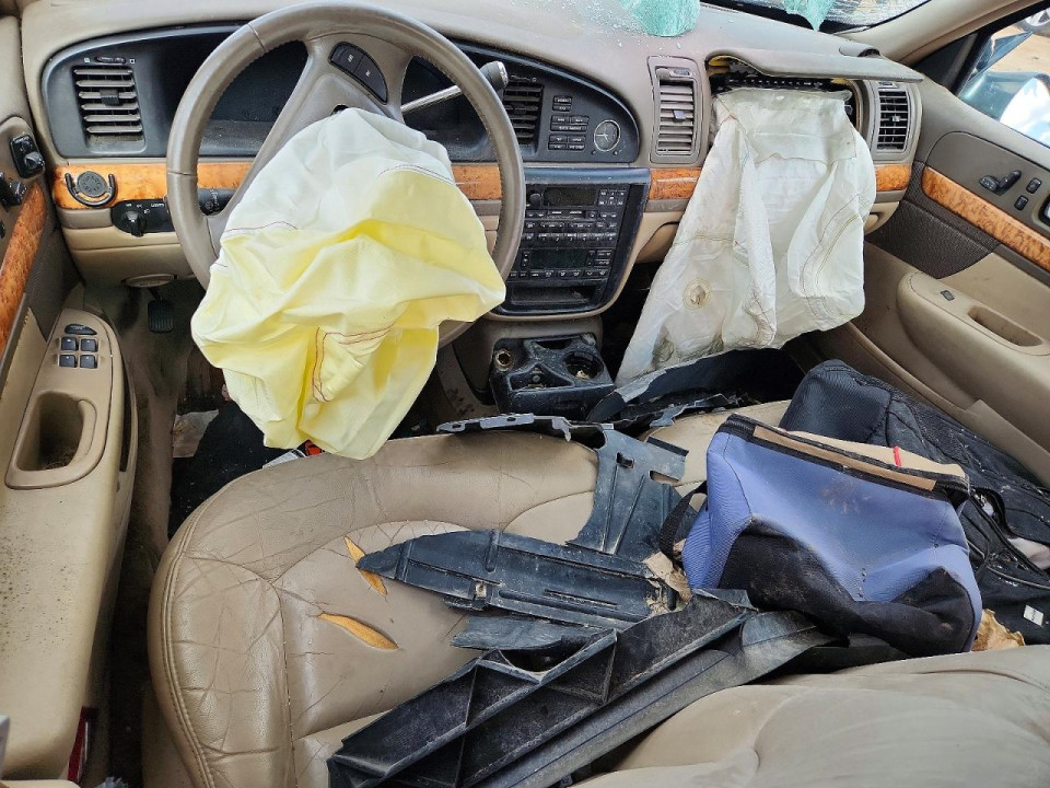 Lincoln CONTINENTL 2002 — Copart