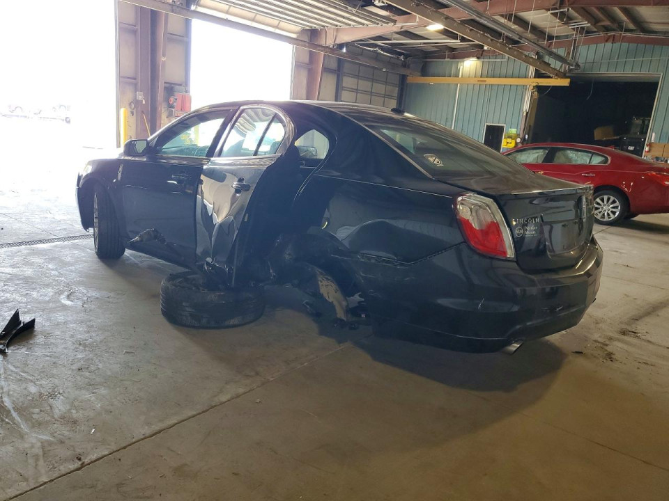 Lincoln MKS 2011 — Copart