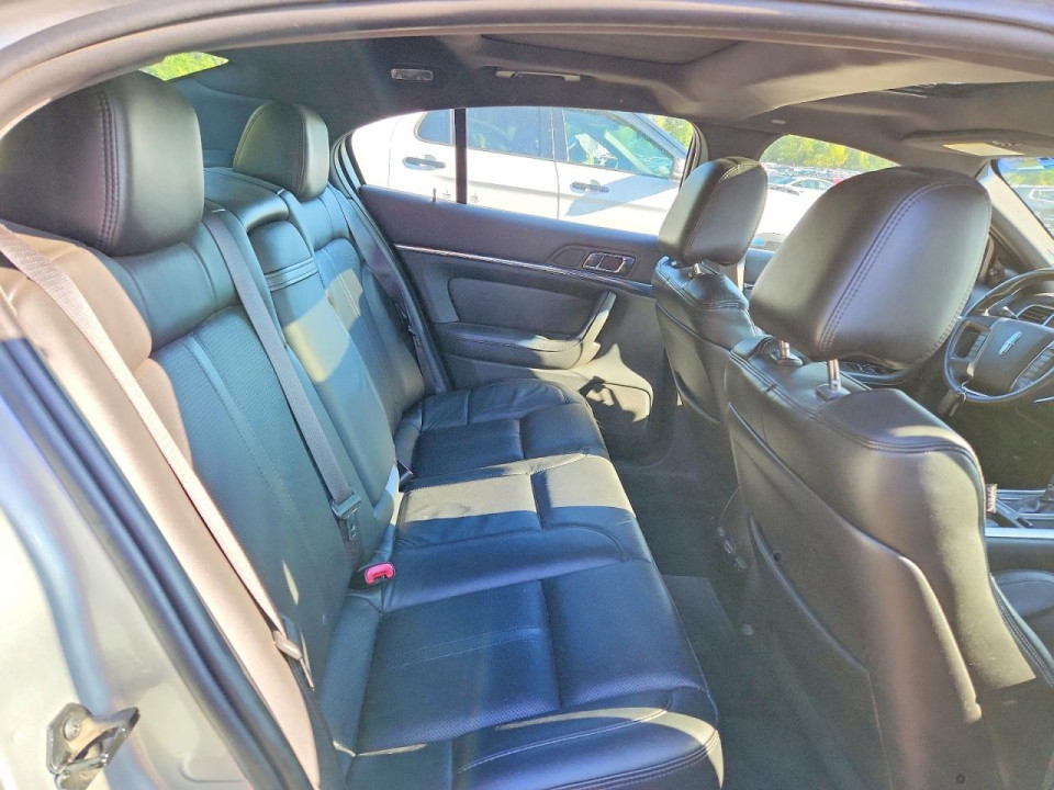 Lincoln MKS 2012 — Copart