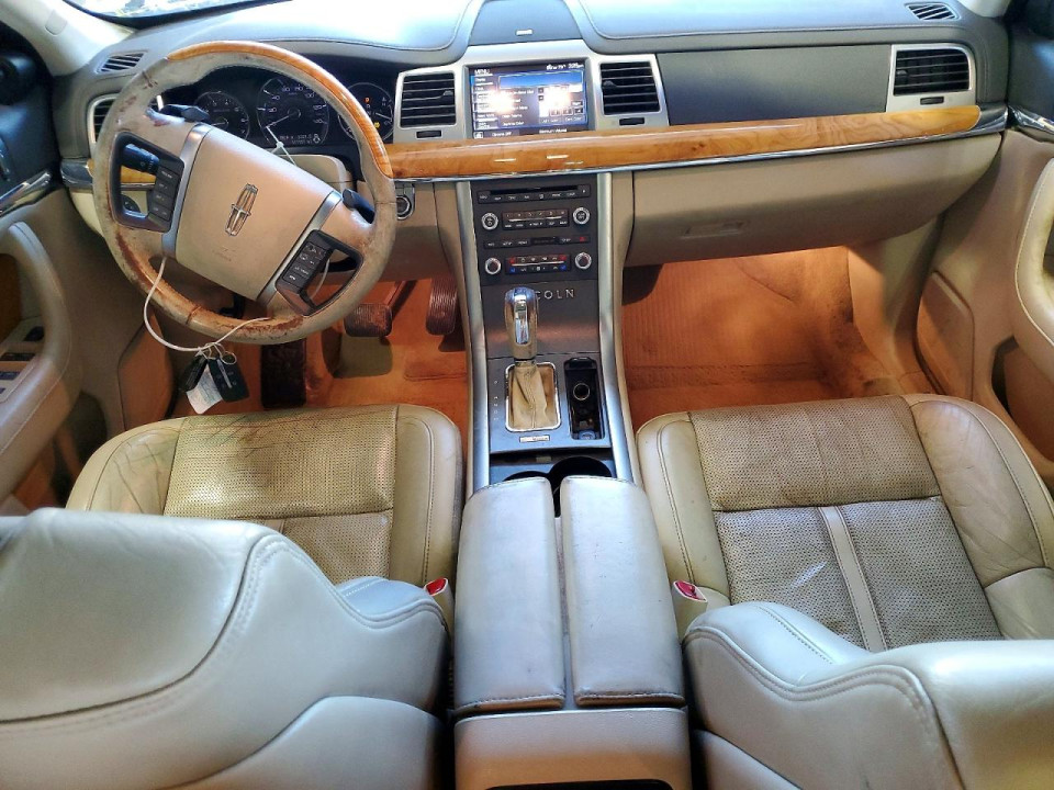 Lincoln MKS 2011 — Copart