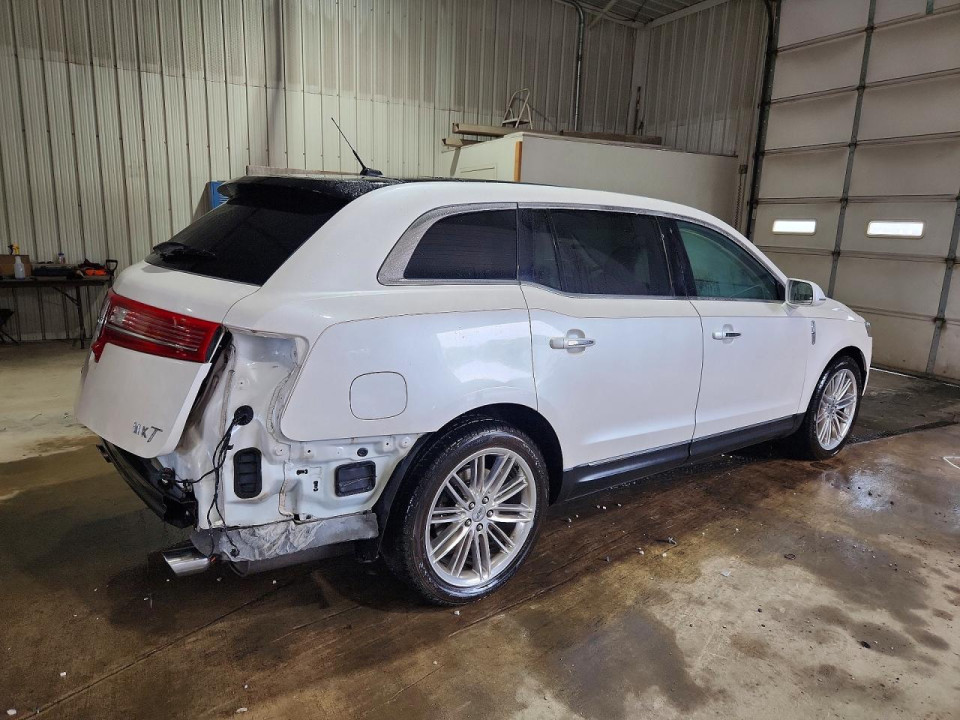 Lincoln MKT 2018 — Copart