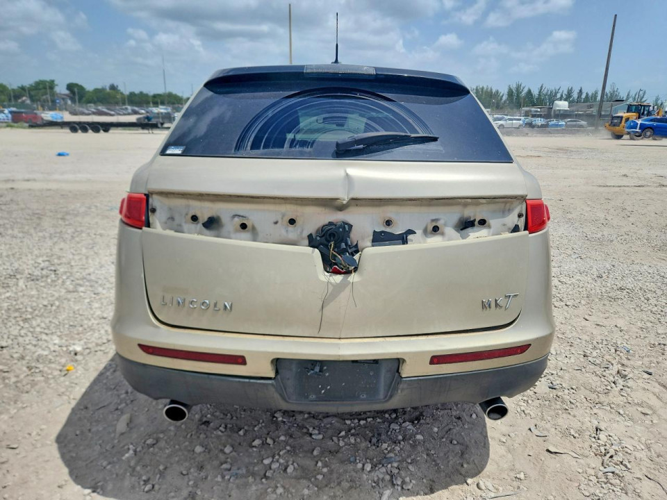 Lincoln MKT 2011 — Copart