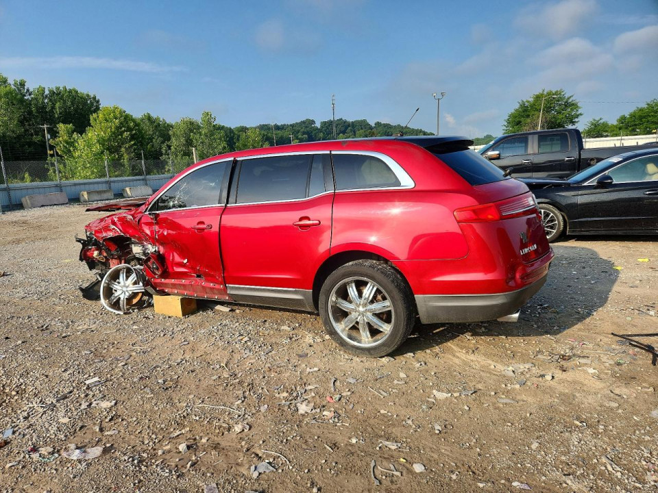 Lincoln MKT 2010 — Copart