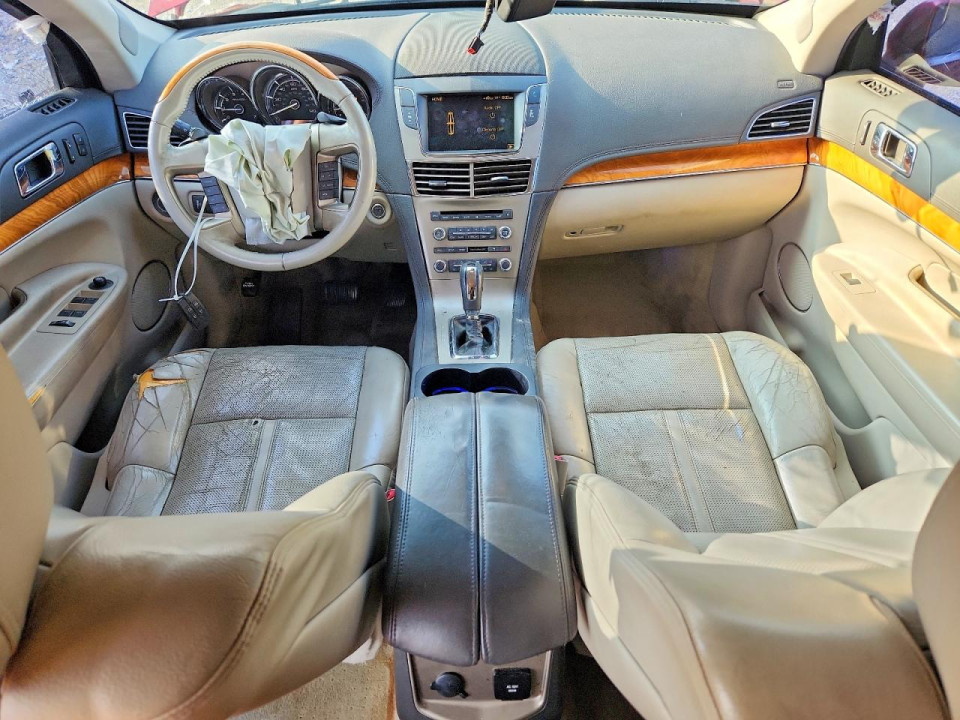 Lincoln MKT 2010 — Copart