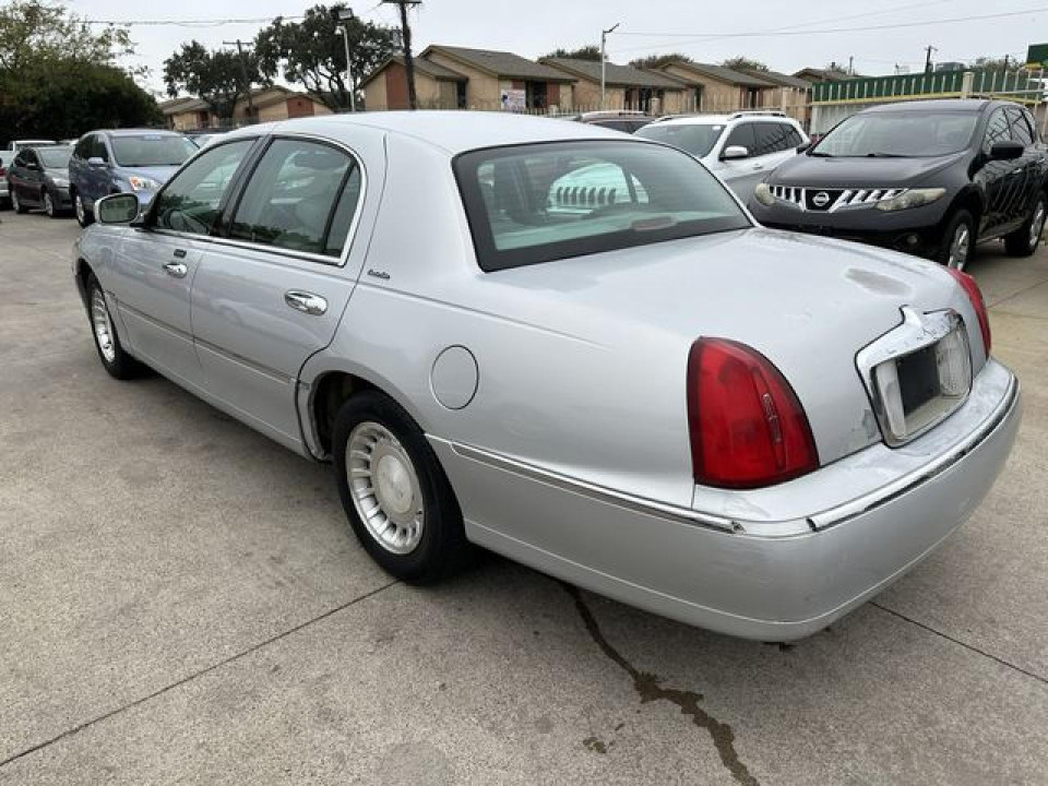 Lincoln TOWNCAR 2001 — Copart