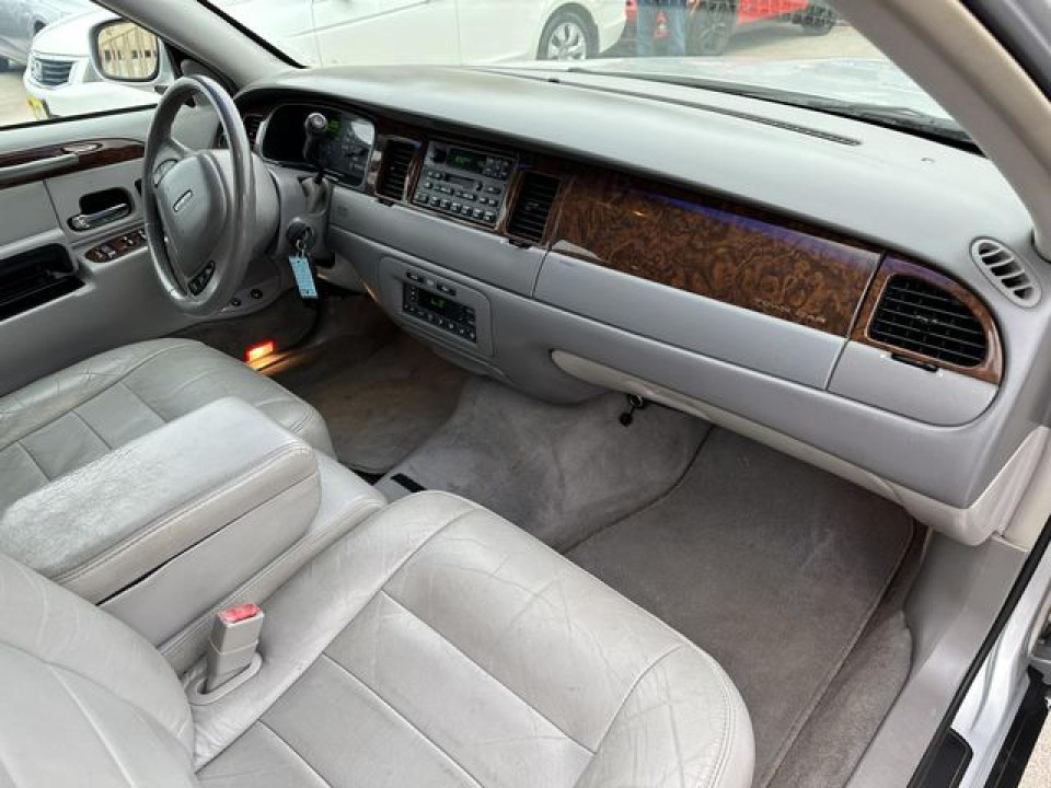 Lincoln TOWNCAR 2001 — Copart
