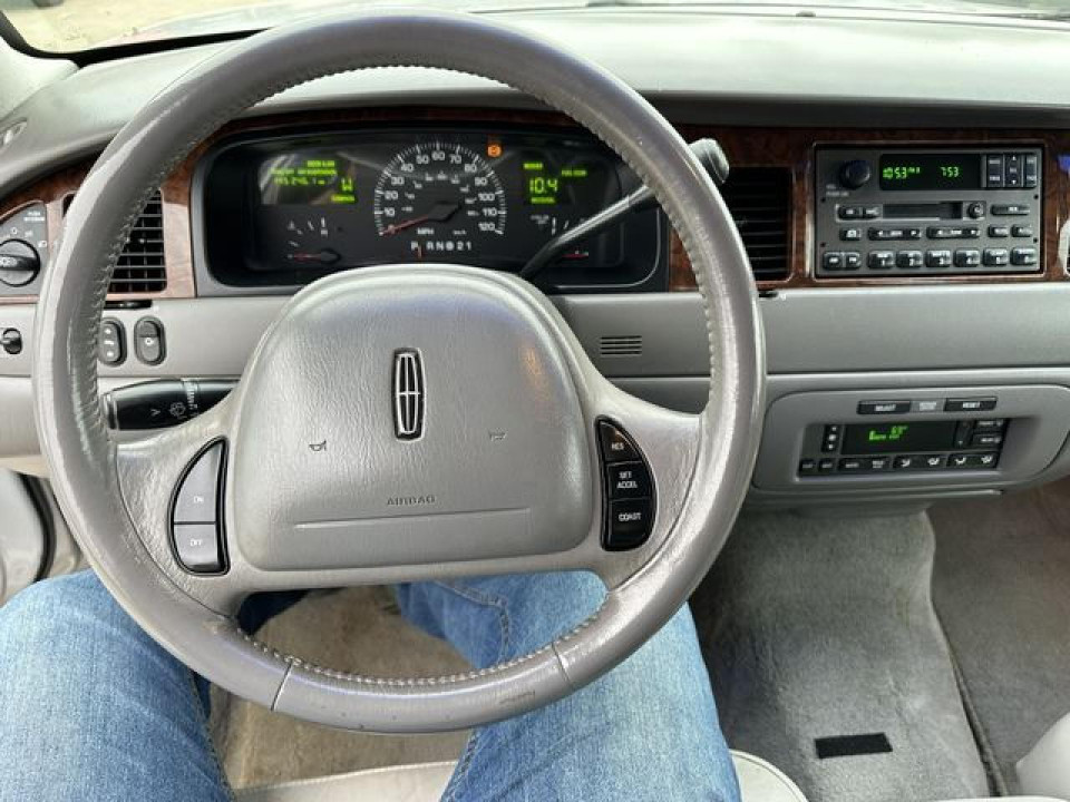 Lincoln TOWNCAR 2001 — Copart